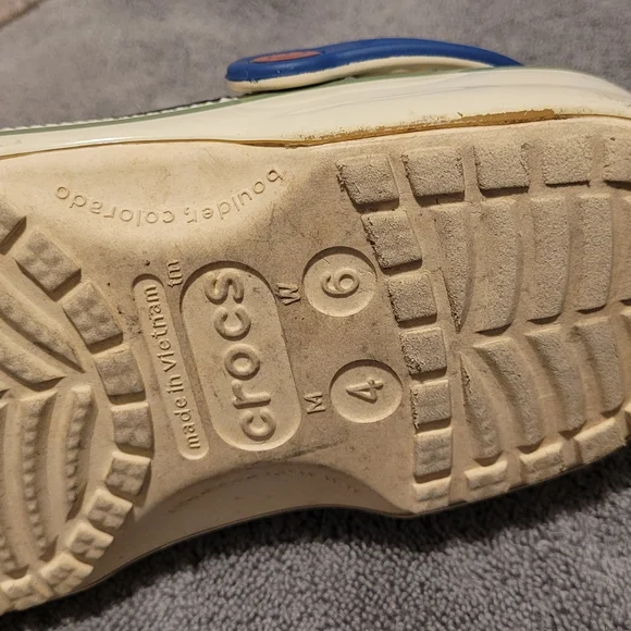 CROCS NARUTO Kids Cream and Orange Flame Slippers - Picture 4 of 6